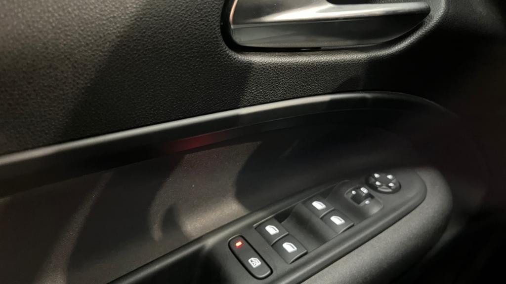 Nouvelle ALFA ROMEO JUNIOR 1.2 Ibrida - 136 - eDCT6  Spéciale 