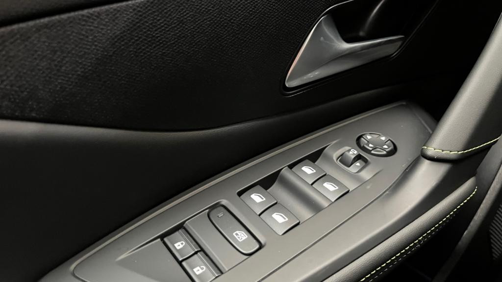 Nouvelle PEUGEOT 308  1.5 BlueHDi- 130 - EAT8 BERLINE GT 