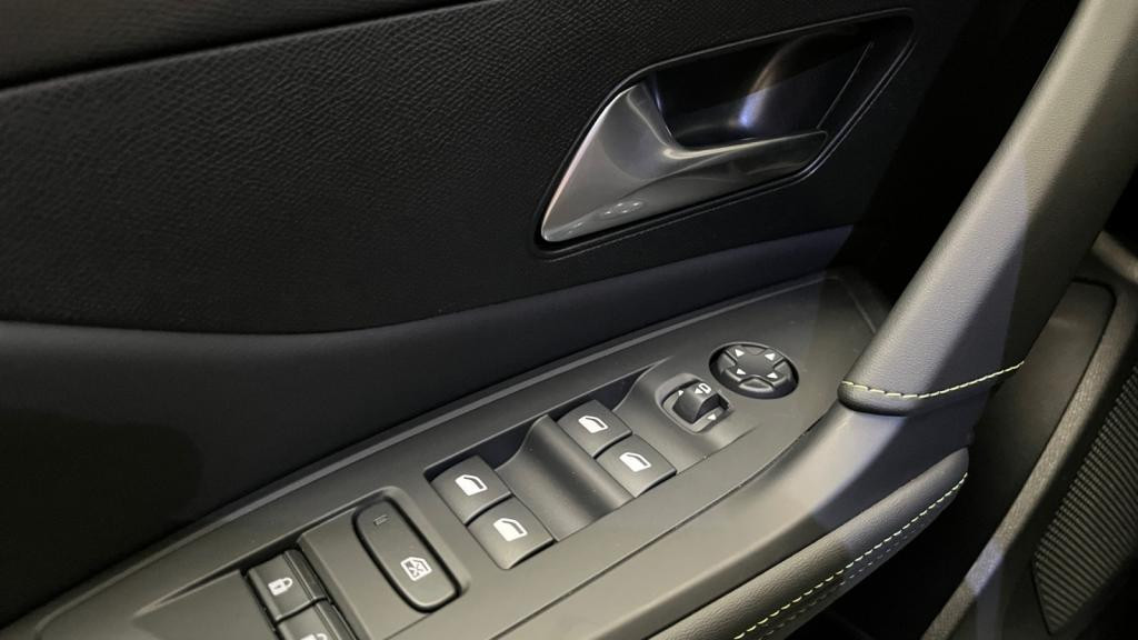 Nouvelle PEUGEOT 308  1.5 BlueHDi - 130 - EAT8  BERLINE GT 