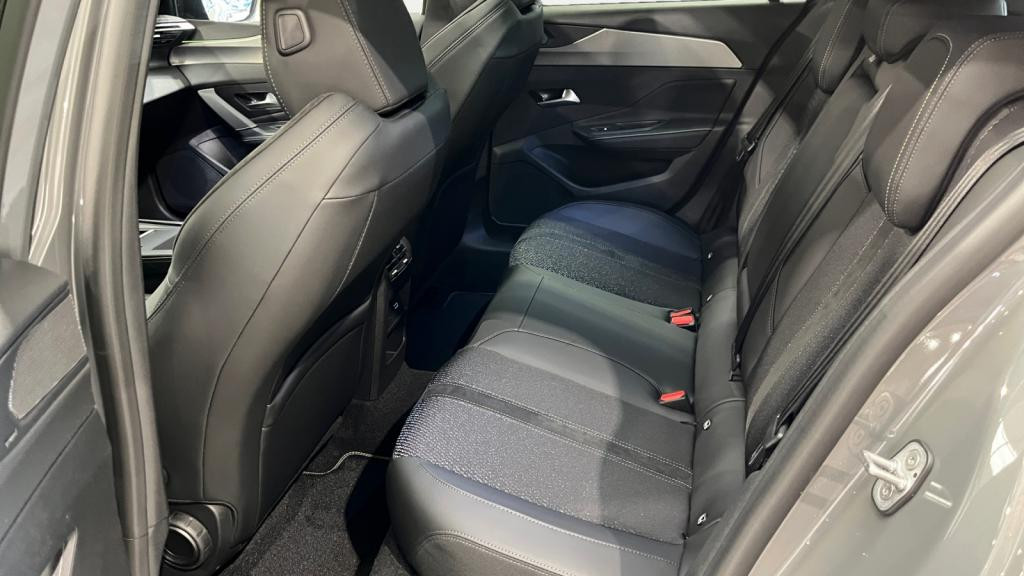 Nouvelle PEUGEOT 308  1.5 BlueHDi - 130 - EAT8 BERLINE GT 