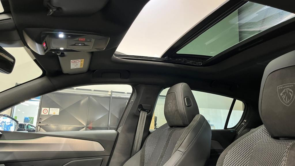 Nouvelle PEUGEOT 308  1.5 BlueHDi - 130 - EAT8 BERLINE GT 