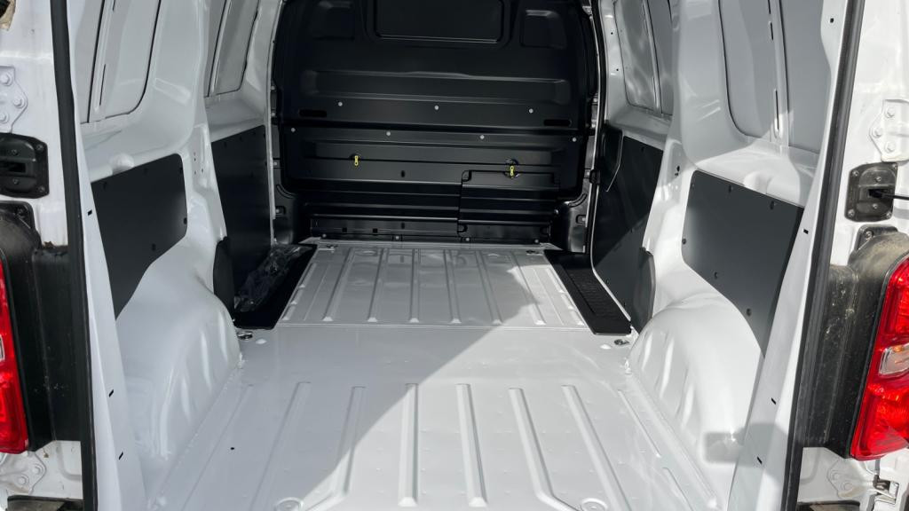 Nouvelle PEUGEOT EXPERT e-M - 136 - 50 kWh  III Fourgon 