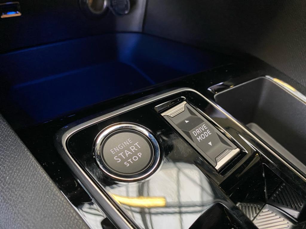 Nouvelle PEUGEOT 3008  1.2i -136 - e-DCS6  II  GT PHASE 2