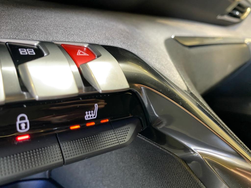 Nouvelle PEUGEOT 3008  1.2i -136 - e-DCS6  II  GT PHASE 2