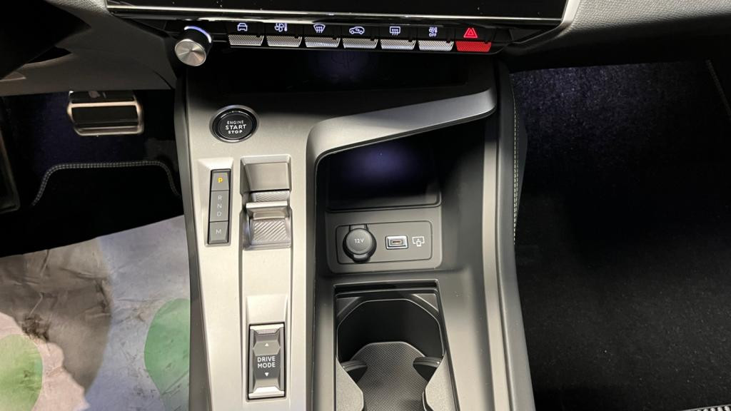 Nouvelle PEUGEOT 308  1.5 BlueHDi  - 130 - EAT8  BERLINE GT 