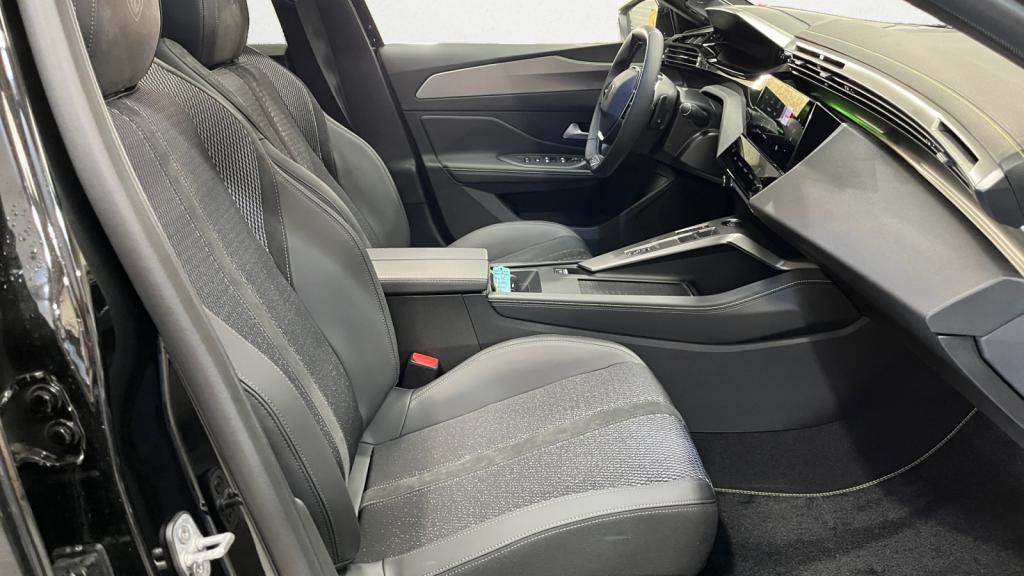 Nouvelle PEUGEOT 308  1.5 BlueHDi  - 130 - EAT8 BERLINE GT 