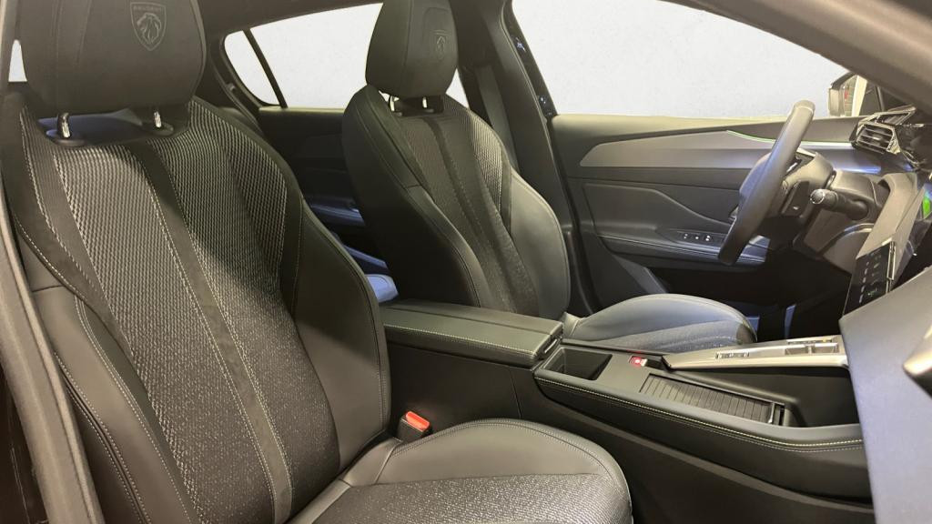 Nouvelle PEUGEOT 308  1.5 BlueHDi - 130 - EAT8  BERLINE GT 