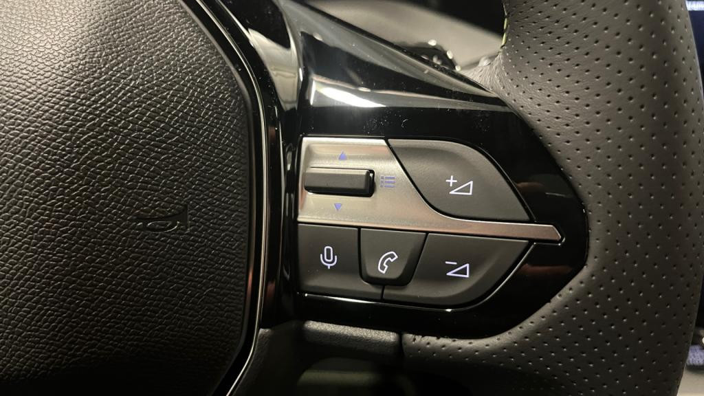 Nouvelle PEUGEOT 308  1.5 BlueHDi - 130 - EAT8  BERLINE GT 