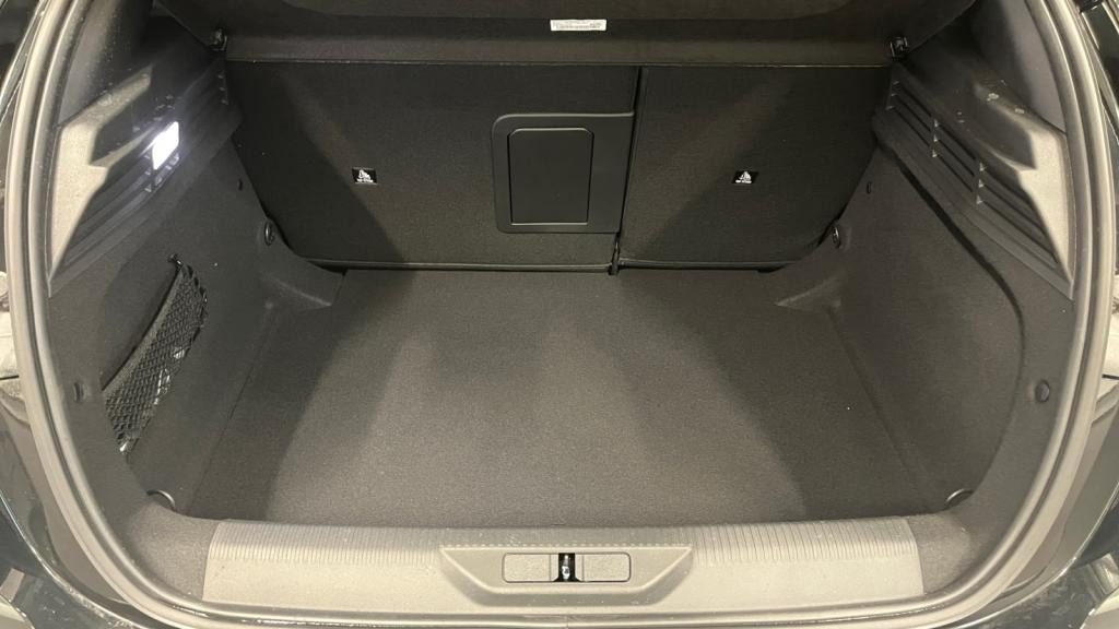 Nouvelle PEUGEOT 308  1.5 BlueHDi - 130 - EAT8  BERLINE GT 