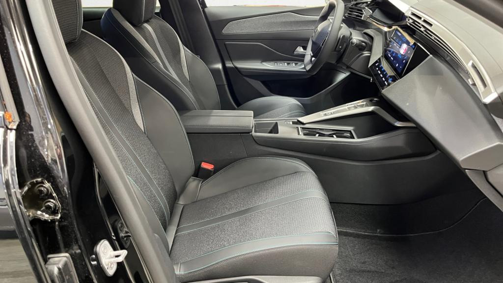 Nouvelle PEUGEOT 308  1.5 BlueHDi - 130 - EAT8  BERLINE Allure 