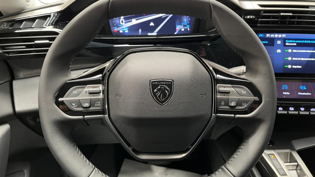 Nouvelle PEUGEOT 308  1.5 BlueHDi - 130 - EAT8  BERLINE Allure 