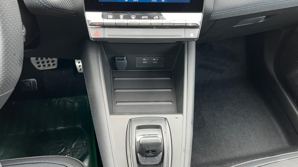 Nouvelle RENAULT SYMBIOZ 1.8 E-Tech Hybride - 160 - BVA multi-modes  Esprit Alpine 