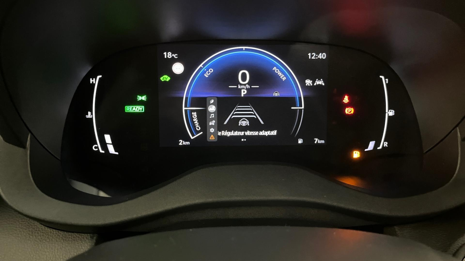 Nouvelle TOYOTA Yaris Cross Hybrid 130h - CVT (MC24)  Design 