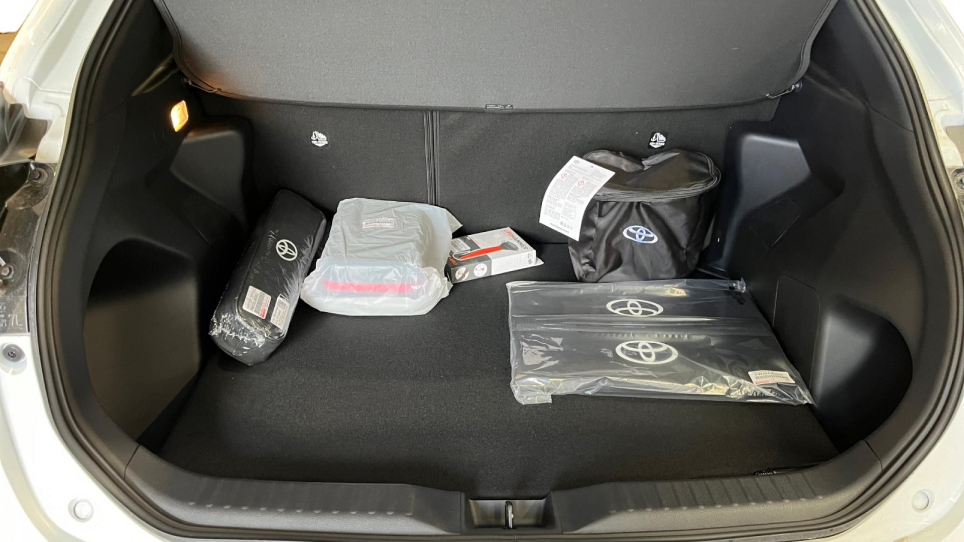 Nouvelle TOYOTA Yaris Cross Hybrid 130h - CVT (MC24)  Design 