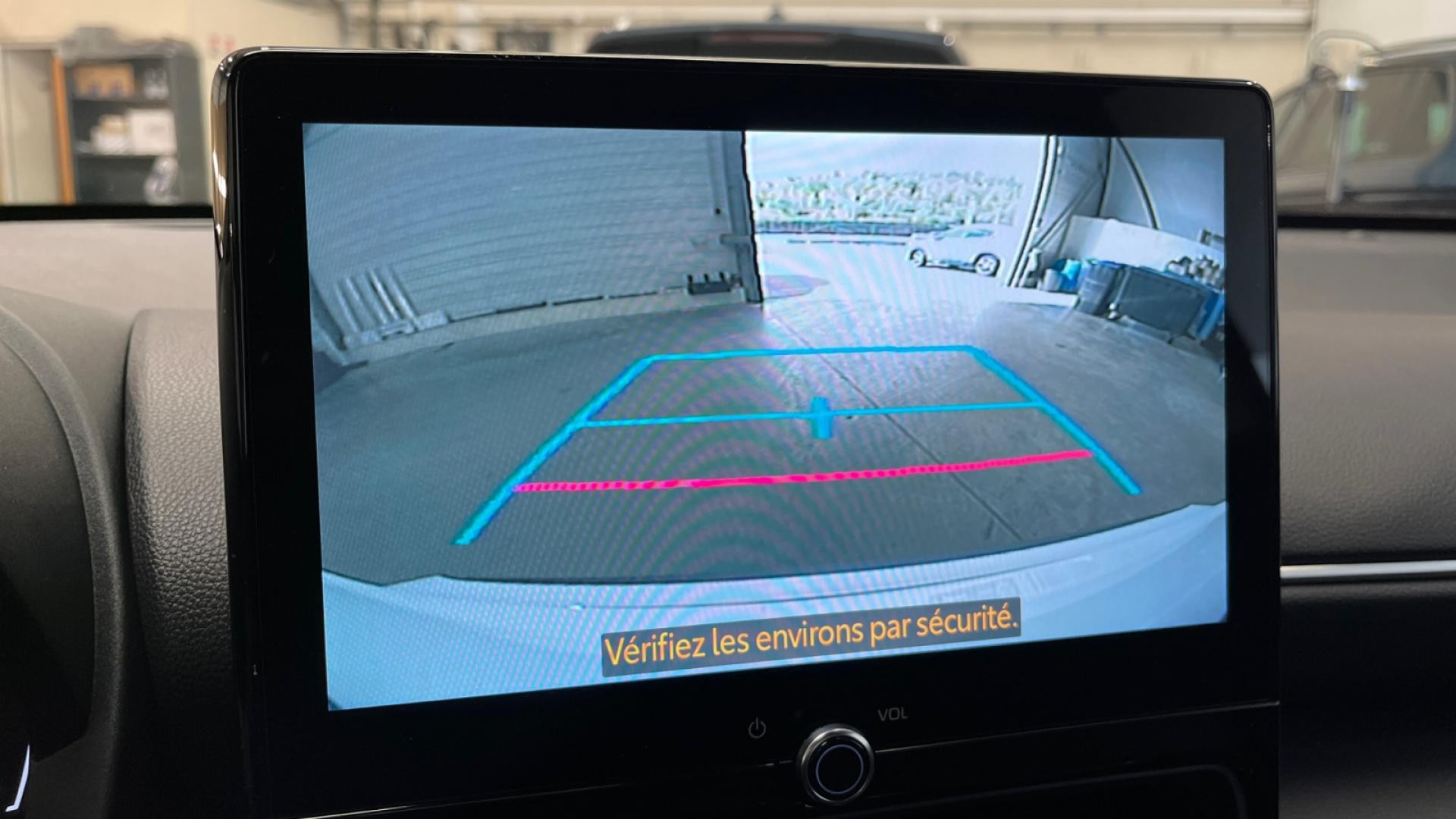 Nouvelle TOYOTA Yaris Cross Hybrid 130h - CVT (MC24) Design 