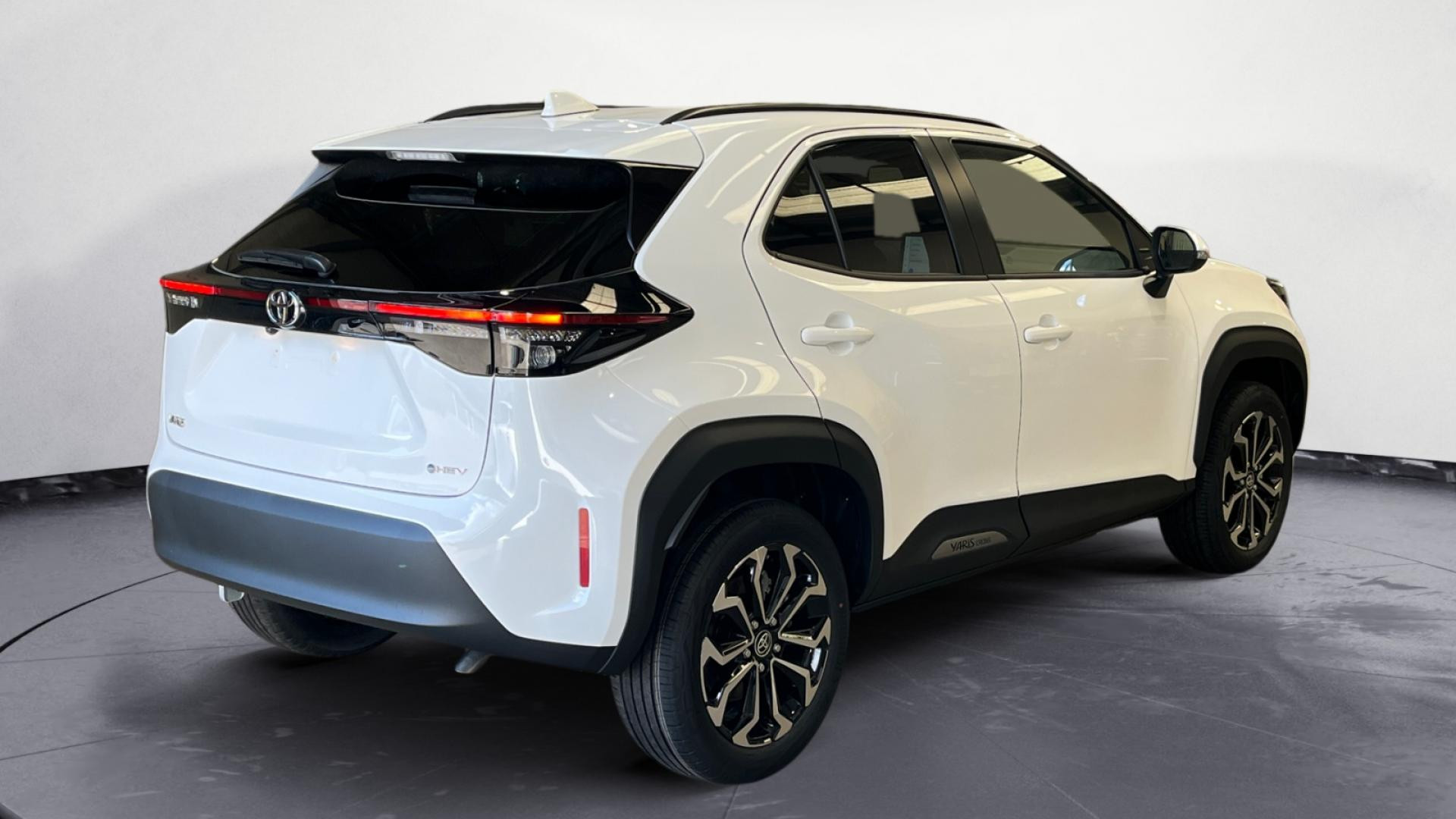 Nouvelle TOYOTA Yaris Cross Hybrid 130h - CVT (MC24) Design 