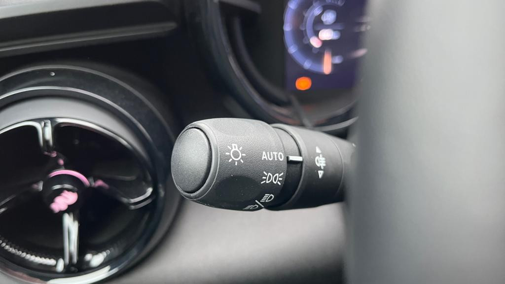 Nouvelle ALFA ROMEO JUNIOR 1.2 Ibrida - 136 - eDCT6  Spéciale 