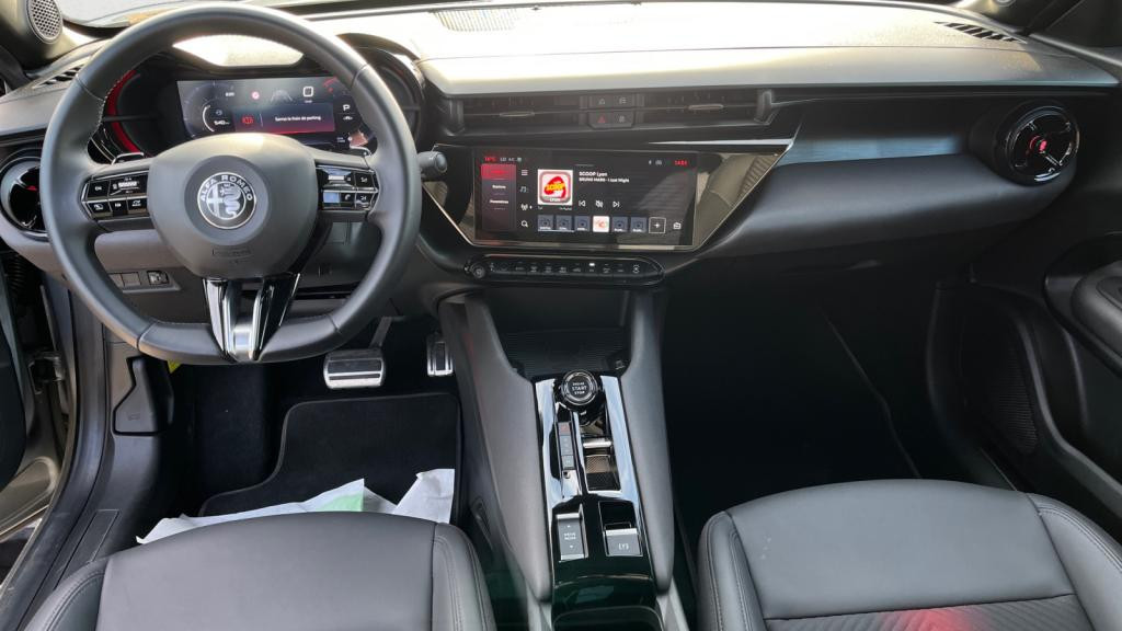 Nouvelle ALFA ROMEO JUNIOR 1.2 Ibrida - 136 - eDCT6  Spéciale 