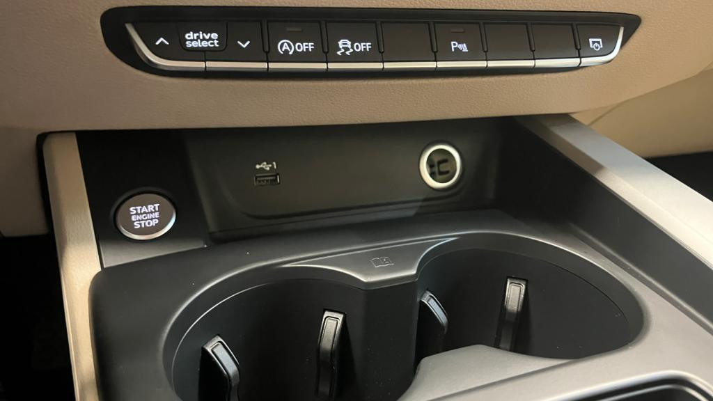 AUDI A4 AVANT 2.0 35 TDI - 163 - S-tronic Business line PHASE 3