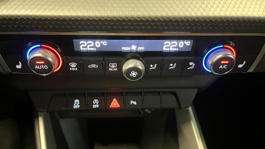 AUDI A1 SPORTBACK TFSI 110 S-Tronic SPORTBACK Advanced - Caméra - SONOS Premium - Audi Parking Plus