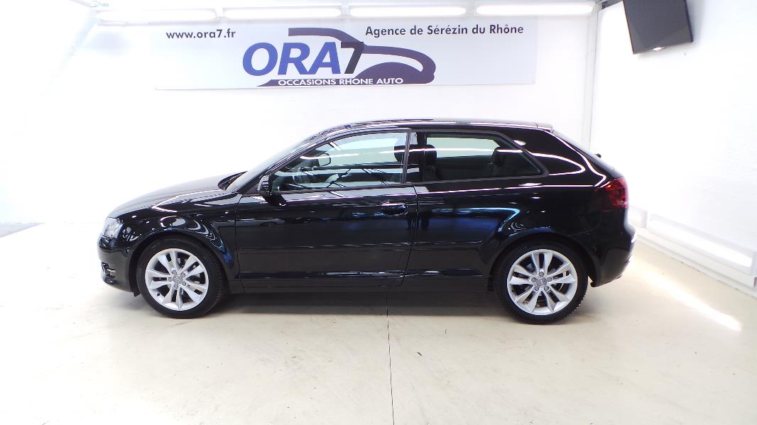 AUDI A3 1.6 TDI 105CH FAP AMBITION