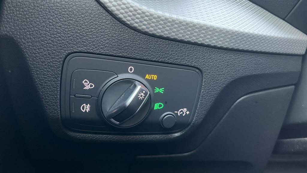 AUDI Q2  2.0 30 TDI - 116 - S-tronic  Advanced PHASE 2