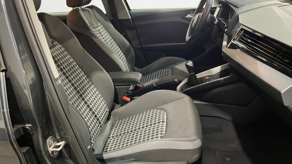 AUDI A1 TFSI 95  SPORTBACK Design - Navigation - Clé Confort - Audi Park System Plus