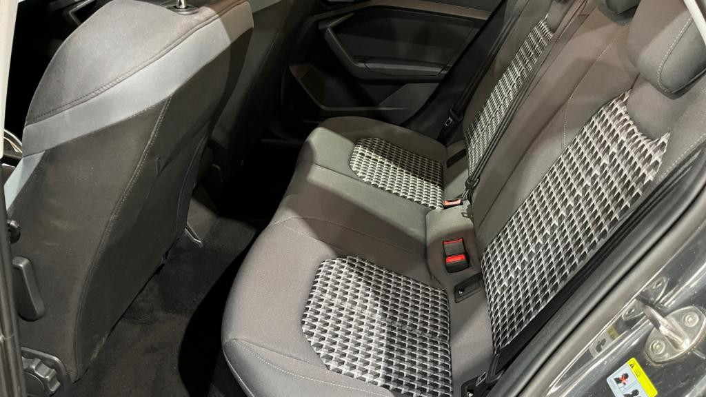 AUDI A1 TFSI 95  SPORTBACK Design - Navigation - Clé Confort - Audi Park System Plus