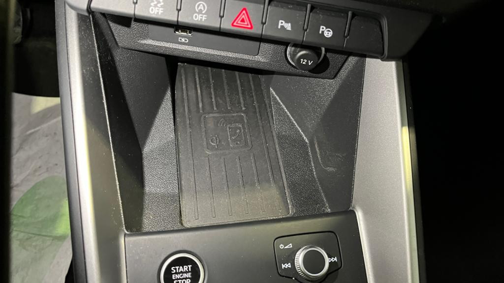 AUDI A1 TFSI 95  SPORTBACK Design - Navigation - Clé Confort - Audi Park System Plus