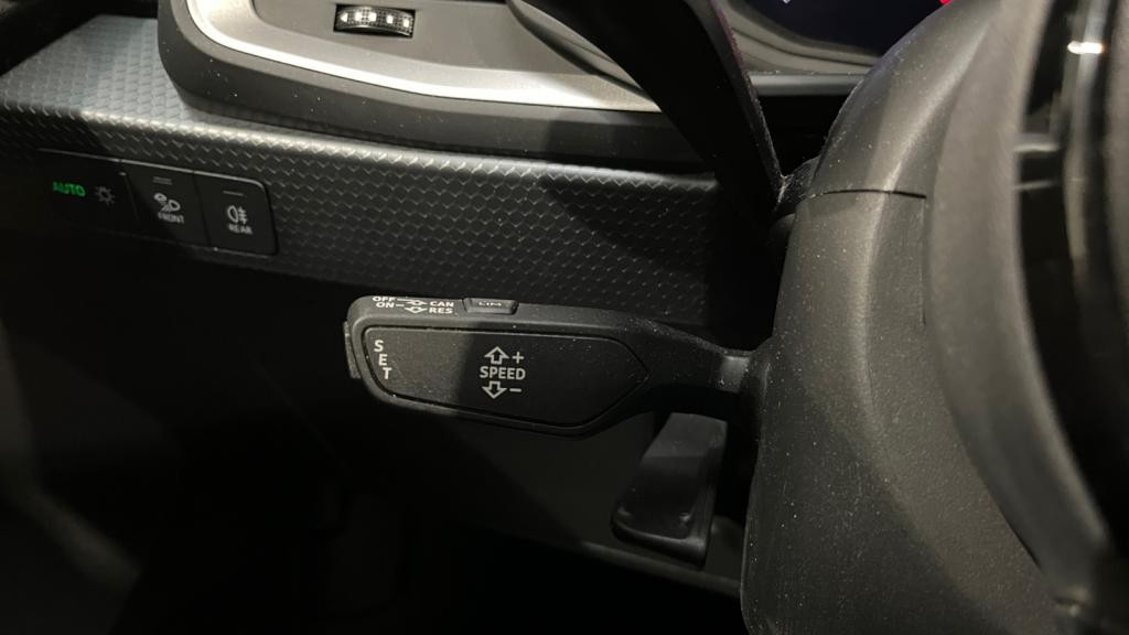 AUDI A1 TFSI 95  SPORTBACK Design - Navigation - Clé Confort - Audi Park System Plus