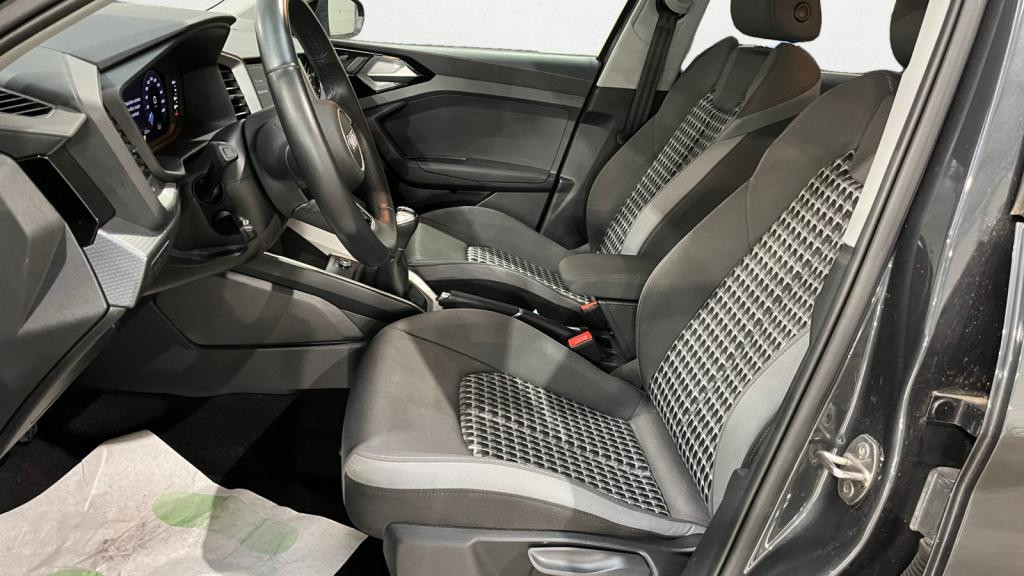 AUDI A1 TFSI 95  SPORTBACK Design - Navigation - Clé Confort - Audi Park System Plus