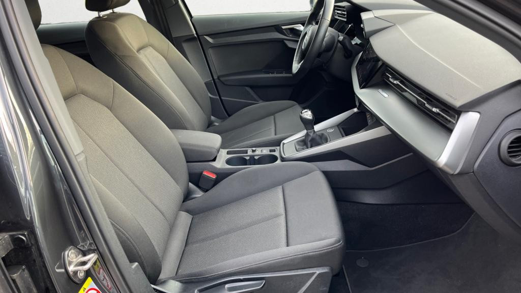 AUDI A3 SPORTBACK 2.0 30 TDI - 116  8Y  Business Line 