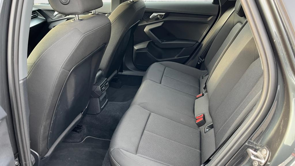 AUDI A3 SPORTBACK 2.0 30 TDI - 116  8Y  Business Line 