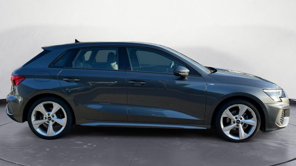 Nouvelle AUDI A3 SPORTBACK 1.5 35 TFSI - 150 - S-Tronic 7  8Y SPORTBACK S line