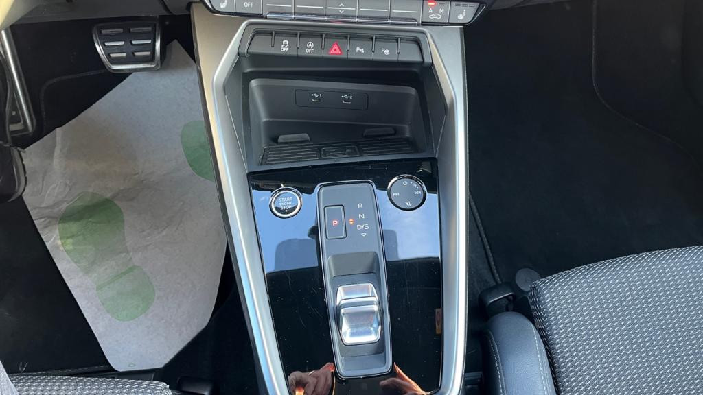 Nouvelle AUDI A3 SPORTBACK 1.5 35 TFSI - 150 - S-Tronic 7  8Y SPORTBACK S line