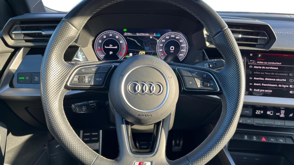 Nouvelle AUDI A3 SPORTBACK 1.5 35 TFSI - 150 - S-Tronic 7  8Y SPORTBACK S line