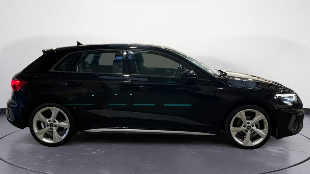 Nouvelle AUDI A3 SPORTBACK 1.5 35 TFSI - 150 - S-Tronic 7  8Y SPORTBACK S line