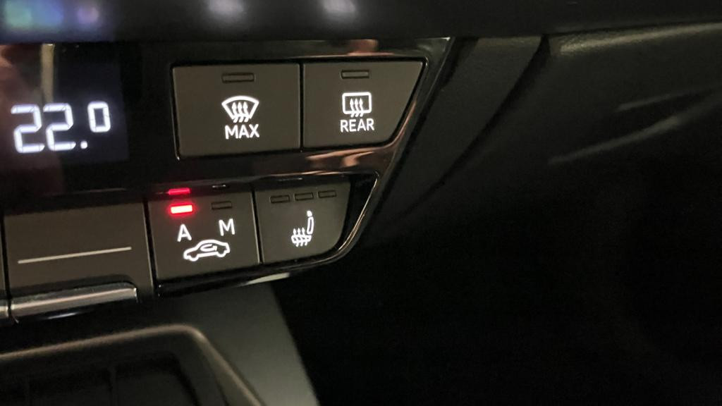 Nouvelle AUDI A3 SPORTBACK 1.5 35 TFSI - 150 - S-Tronic 7  8Y SPORTBACK S line