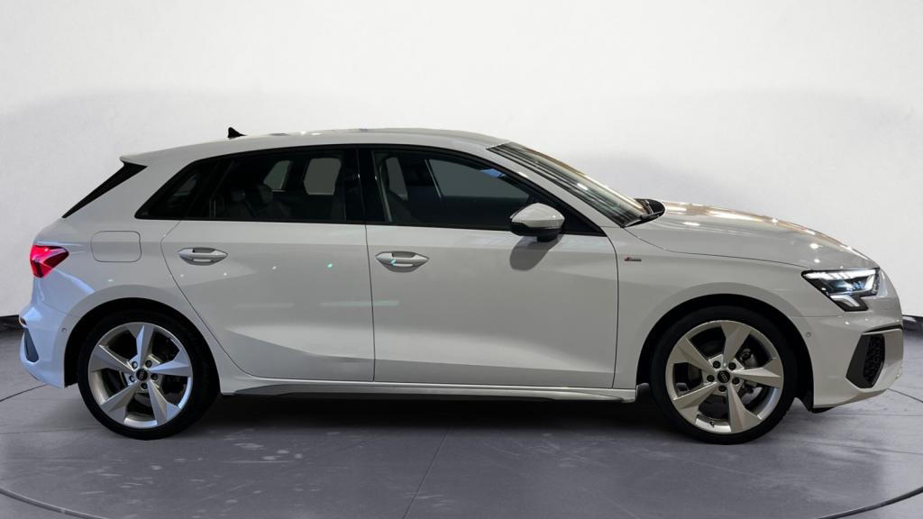 Nouvelle AUDI A3 SPORTBACK 1.5 35 TFSI - 150 - S-Tronic 7  8Y SPORTBACK S line