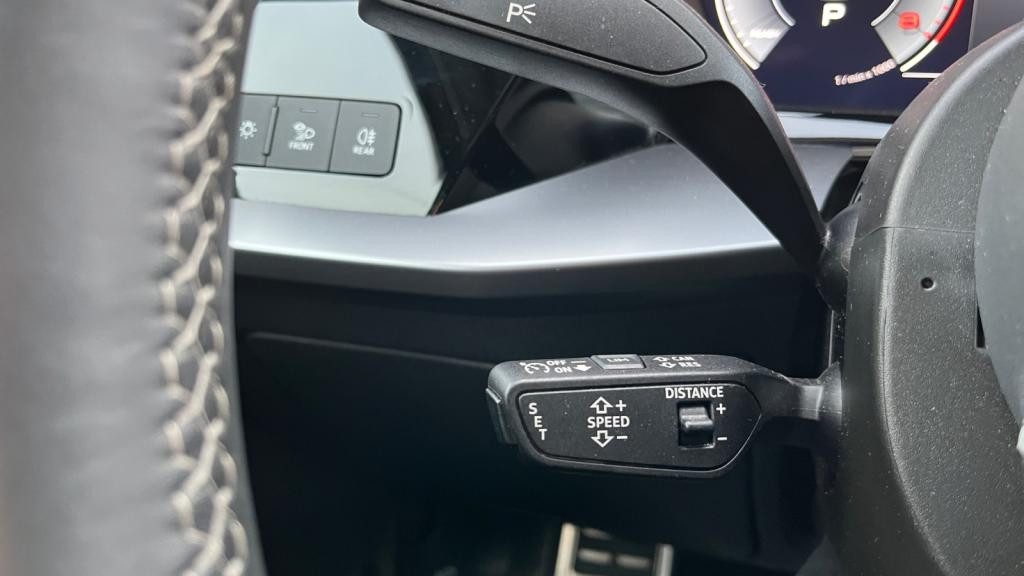 Nouvelle AUDI A3 SPORTBACK 1.5 35 TFSI - 150 - S-Tronic 7  8Y SPORTBACK S line