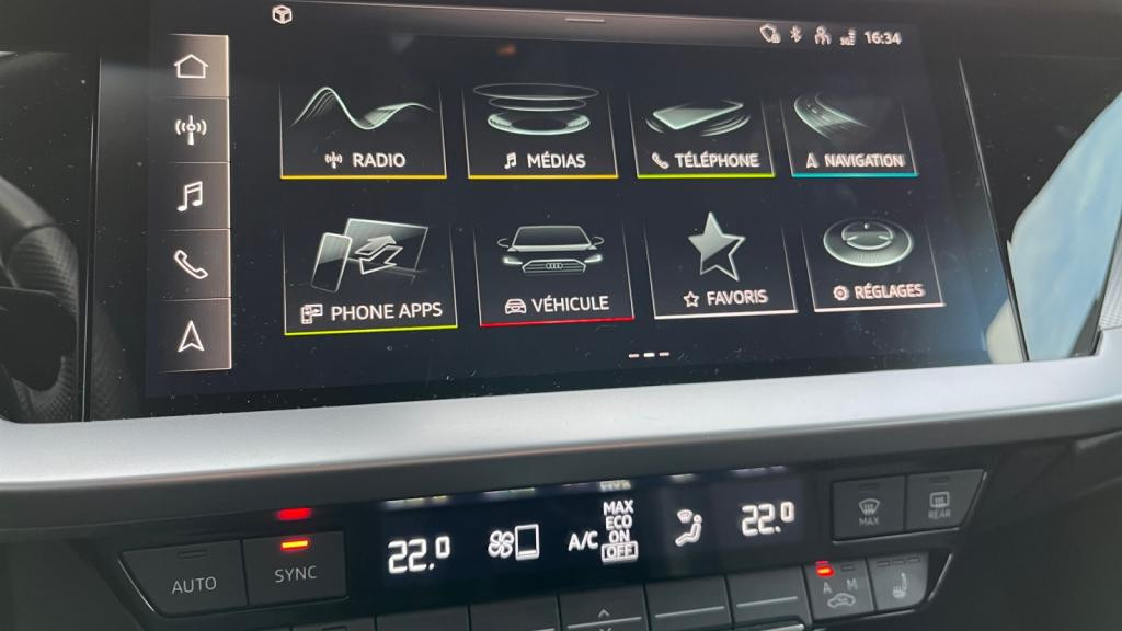 Nouvelle AUDI A3 SPORTBACK 1.5 35 TFSI - 150 - S-Tronic 7  8Y SPORTBACK S line