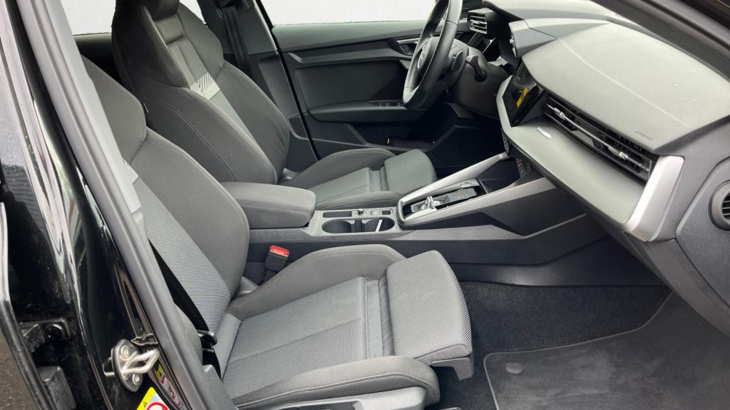 AUDI A3 SPORTBACK 2.0 35 TDI - 150 - S-Tronic 7  8Y SPORTBACK Design