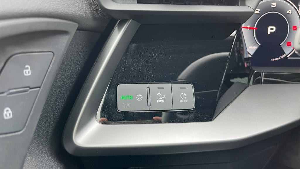 AUDI A3 SPORTBACK 2.0 35 TDI - 150 - S-Tronic 7  8Y SPORTBACK Design