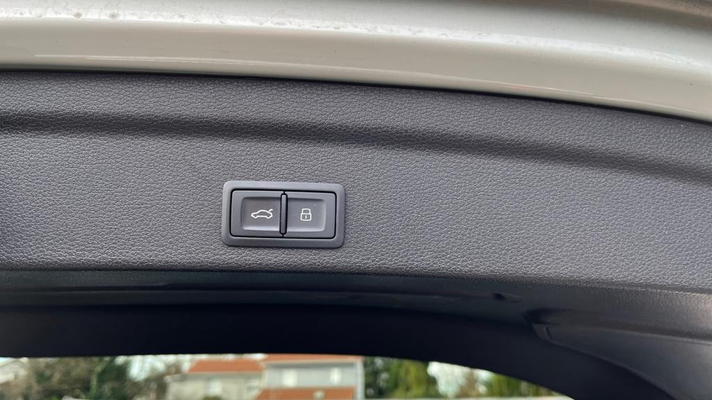 AUDI Q3 SPORTBACK  Sportback Quattro TDI 200 S-tronic S Line - Toit Ouvrant - Pack Black - Cuir