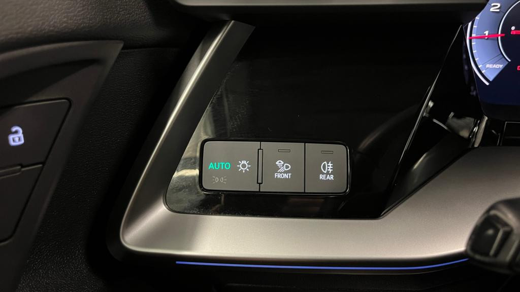 AUDI A3 BERLINE 1.5 35 TFSI - 150 - S-Tronic 7  8Y Design luxe