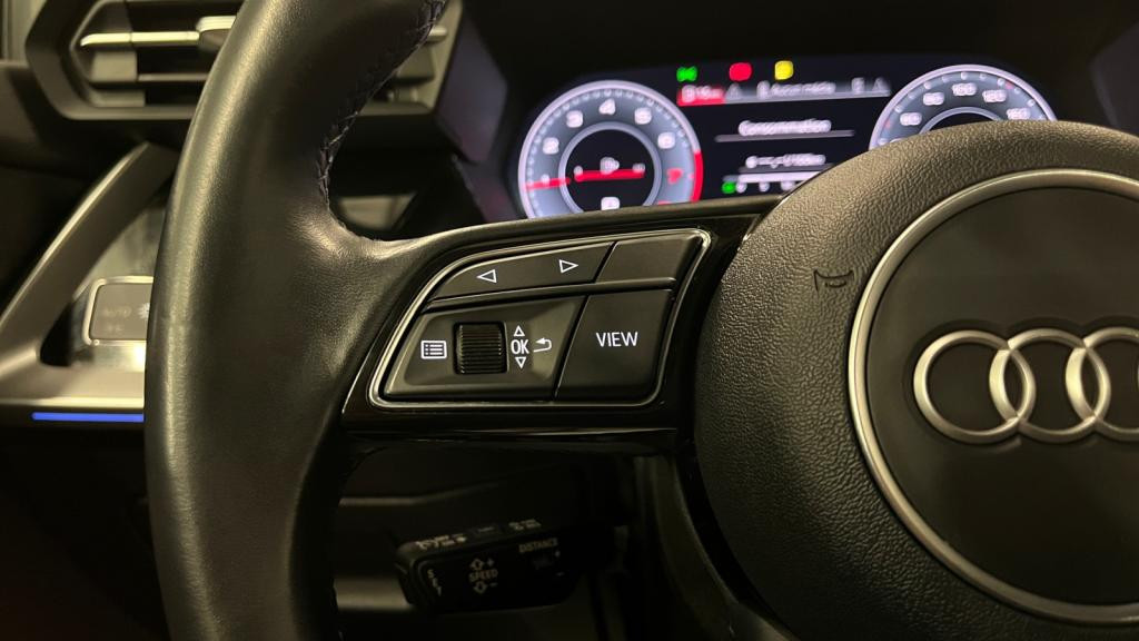 AUDI A3 BERLINE 1.5 35 TFSI - 150 - S-Tronic 7  8Y Design luxe