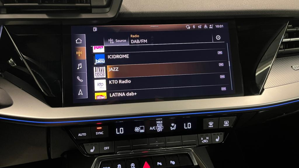 AUDI A3 BERLINE 1.5 35 TFSI - 150 - S-Tronic 7  8Y Design luxe