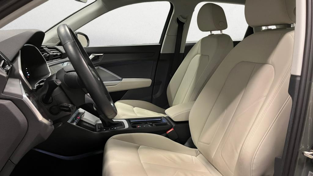 AUDI Q3  1.4 45 TFSI e - 245 - S-Tronic 6  Design 