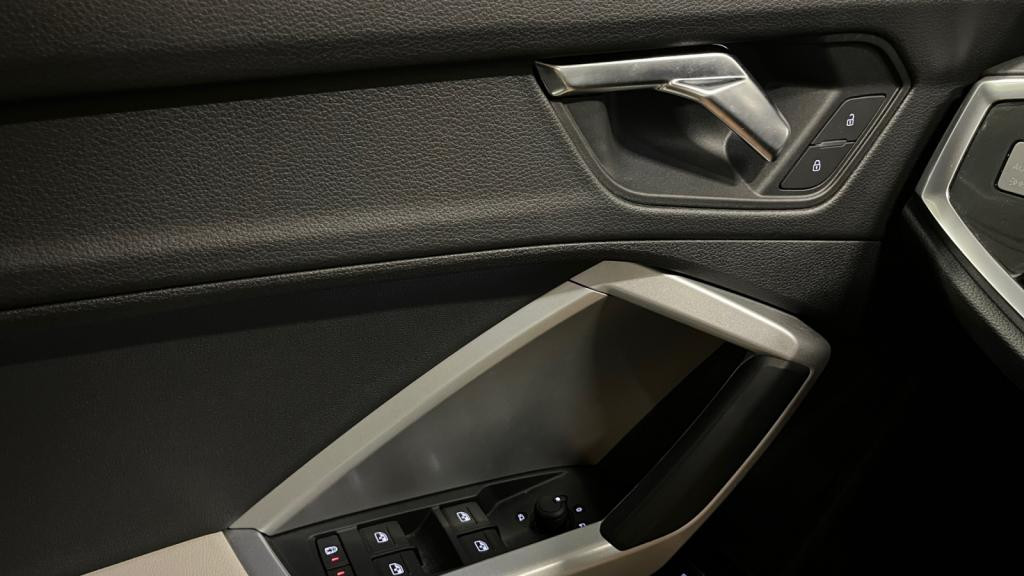 AUDI Q3  1.4 45 TFSI e - 245 - S-Tronic 6  Design 