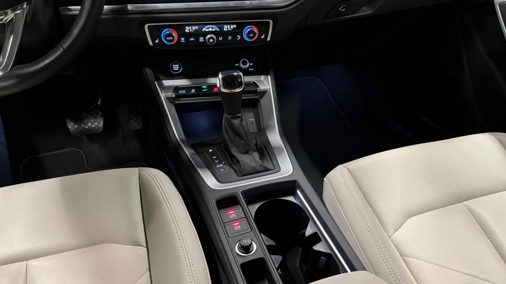 AUDI Q3  1.4 45 TFSI e - 245 - S-Tronic 6  Design 